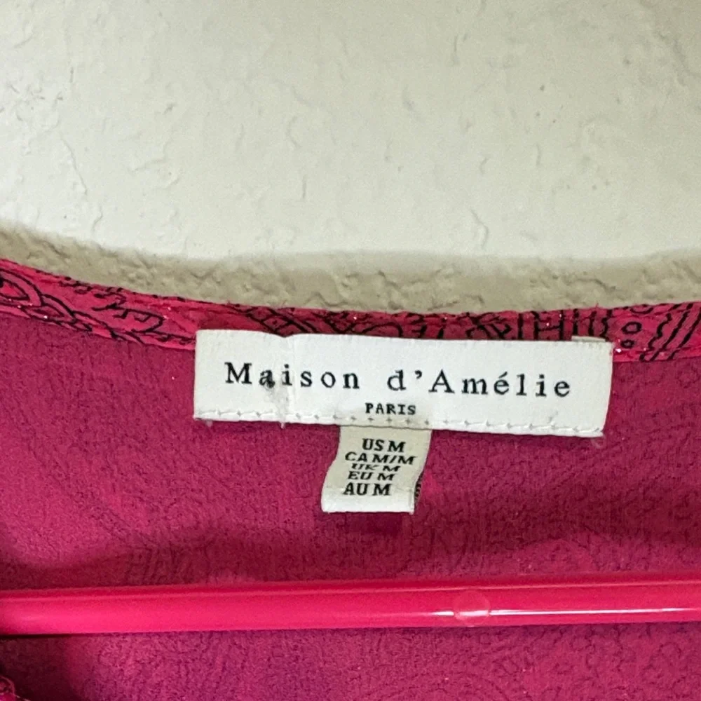 Vibrant Pink Paisley Blouse with sheer balloon sleeves Medium - Picture 2 of 7